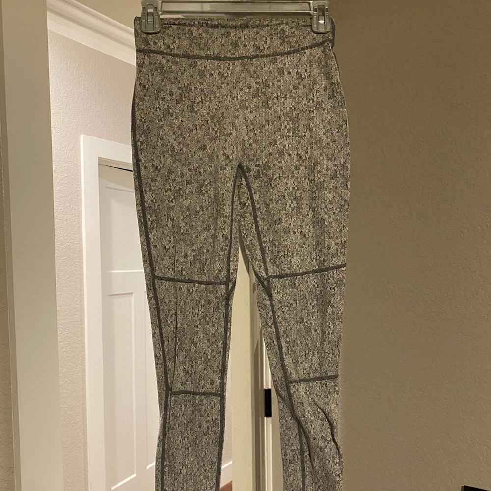 Gym shark leggings